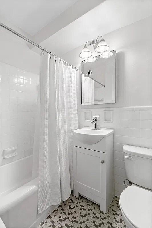 110 E 36th St - Photo 5 of 8