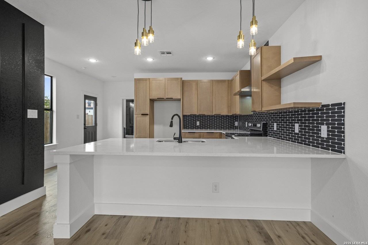 125 Dashiell St #102 - Photo 4 of 32
