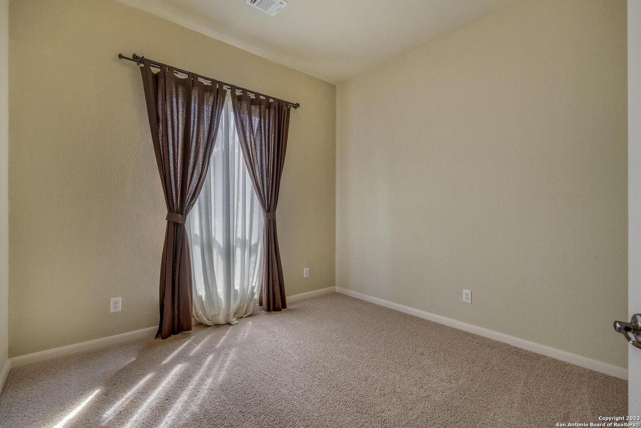 242 Tranquil Oak - Photo 6 of 34