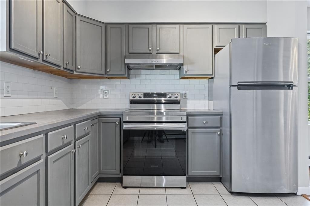 482 Vale St #3 - Photo 5 of 24