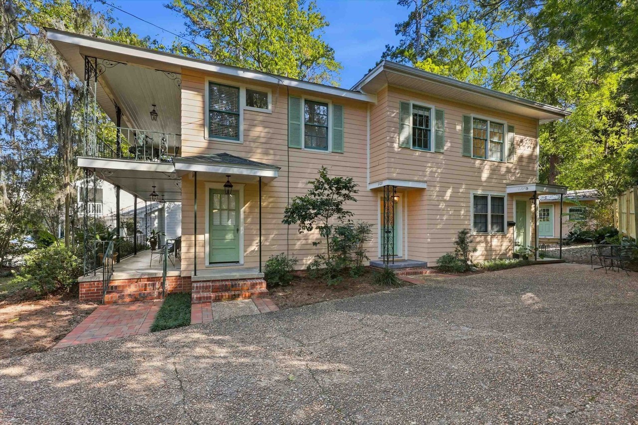 1109 E 6th Ave #A - Photo 3 of 50