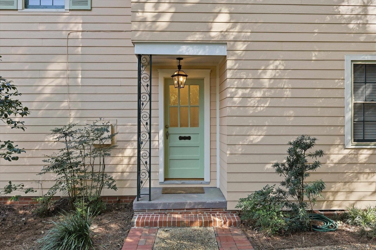 1109 E 6th Ave #A - Photo 6 of 50