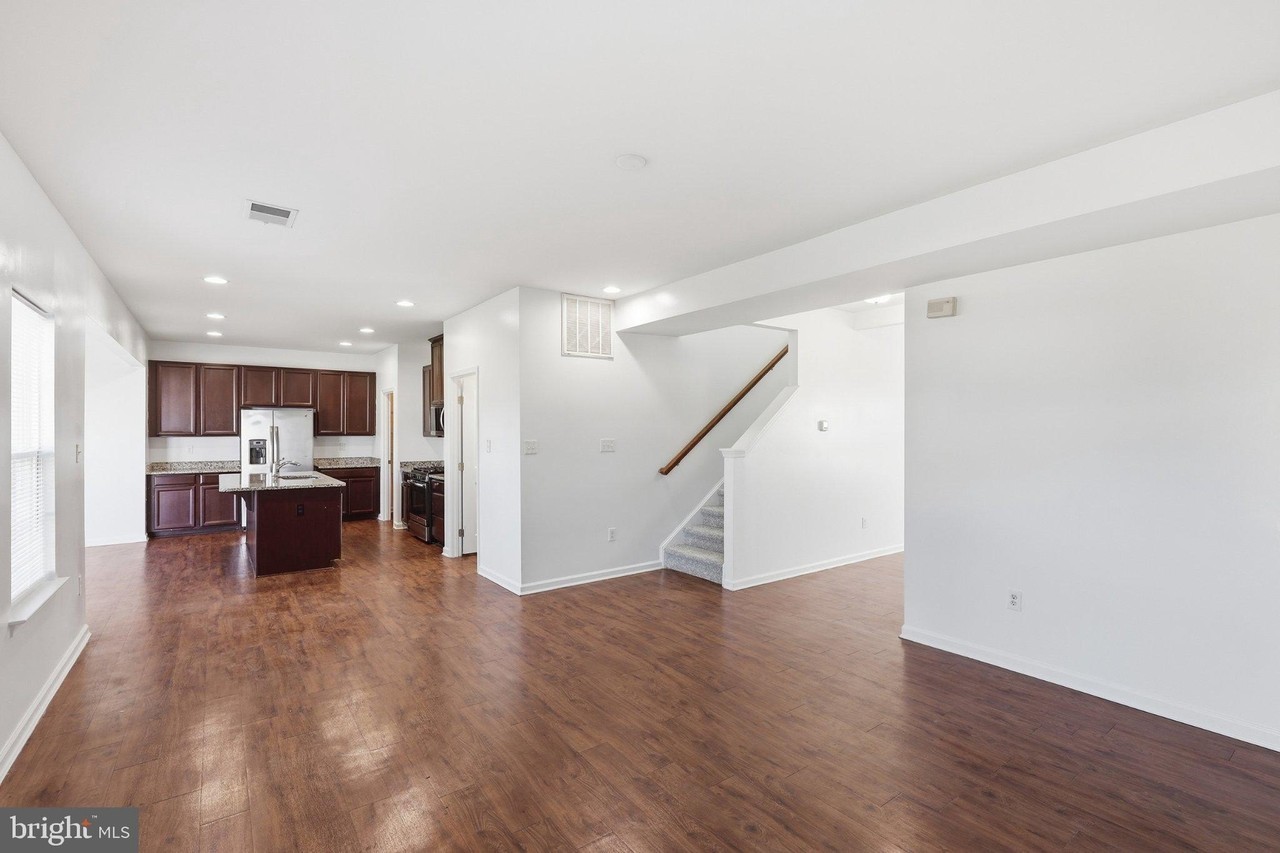 30647 Nautical Ct - Photo 6 of 50