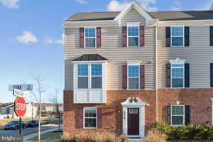 featured image of 4719 Vona Ln