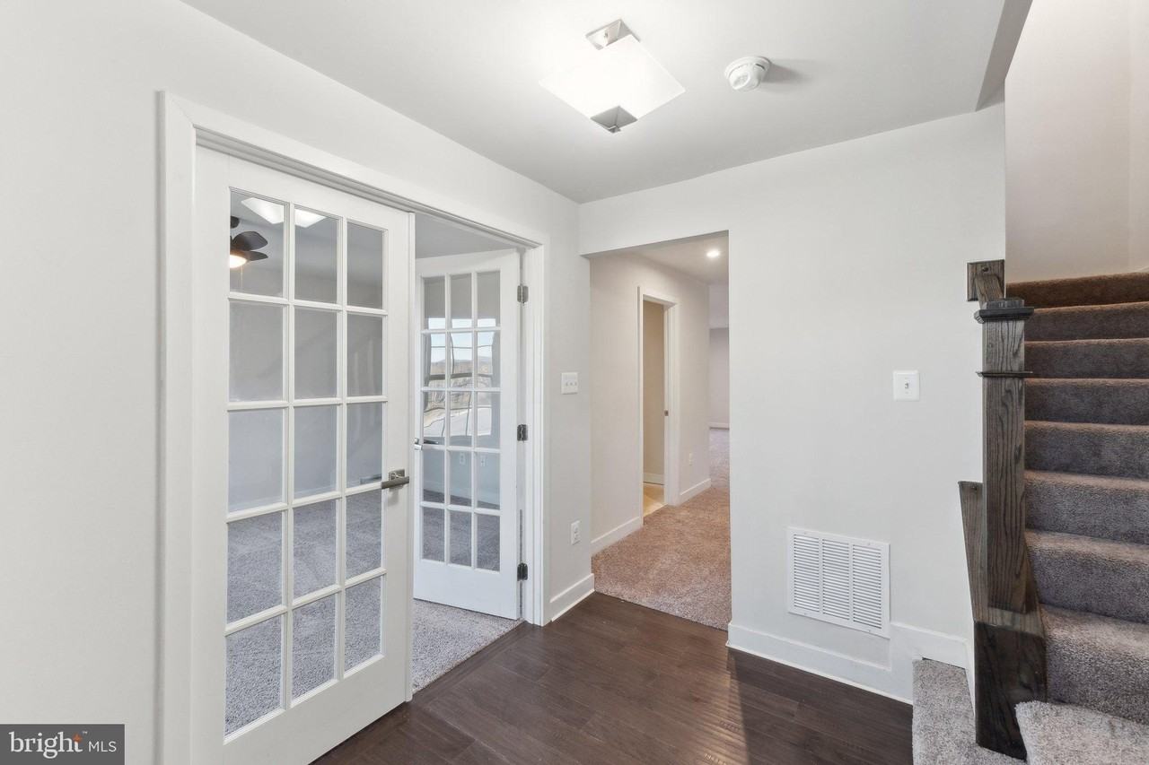 4719 Vona Ln - Photo 3 of 32