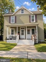 featured image of 124 Dey St #A