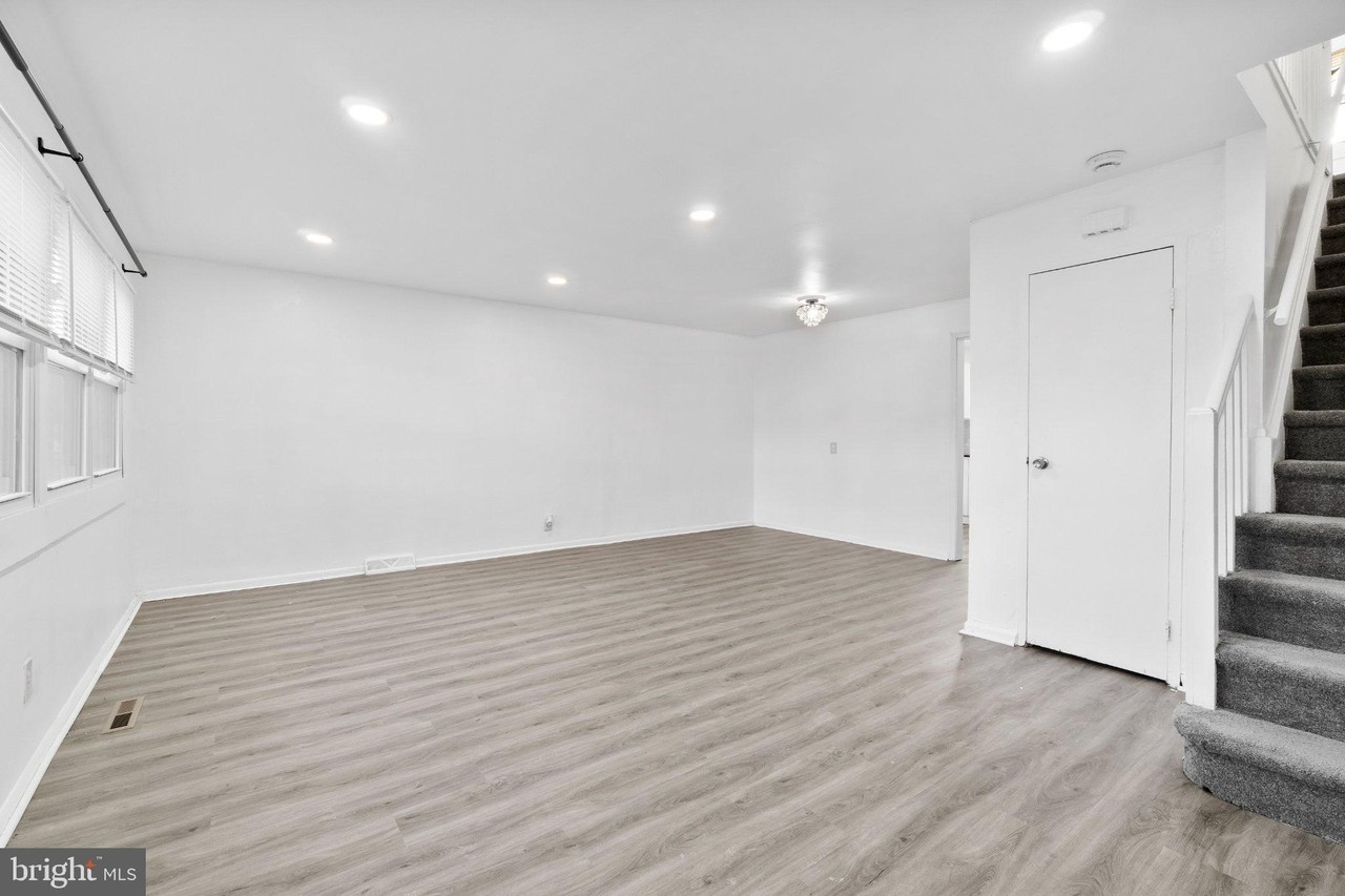 2409 Bloomsdale Rd - Photo 7 of 20