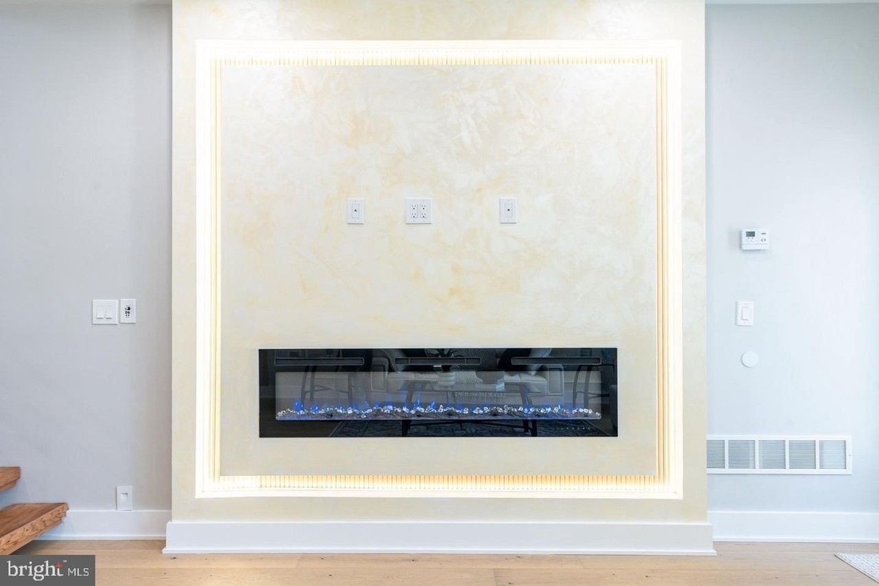 2641 Martha St - Photo 6 of 41