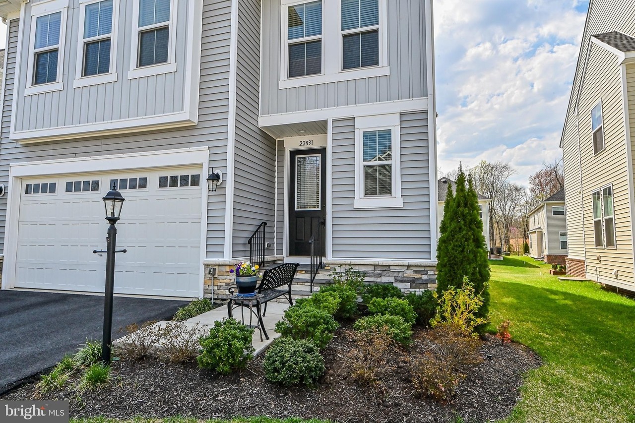 22831 Trailing Rose Ct - Photo 2 of 50