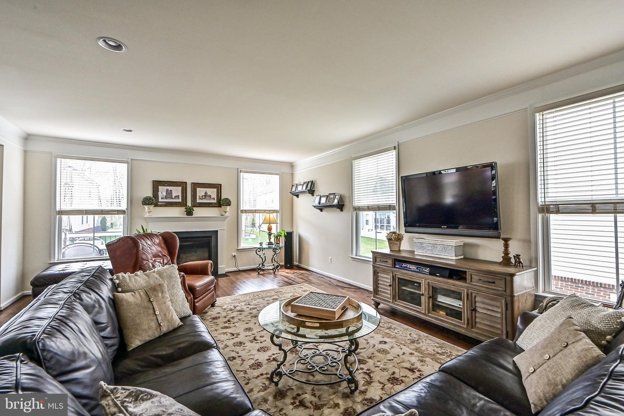 22831 Trailing Rose Ct - Photo 7 of 50