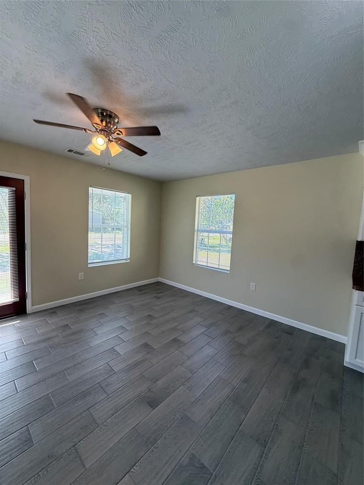 310 Misty Day Ln - Photo 3 of 19
