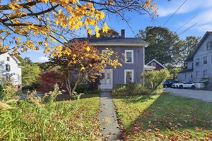 featured image of 28 Pleasant St