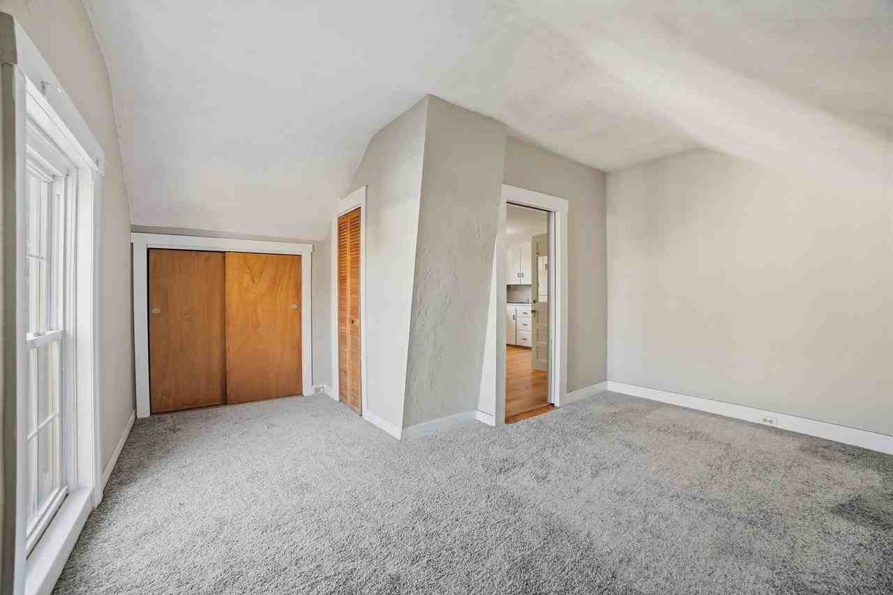 28 Pleasant St - Photo 5 of 18