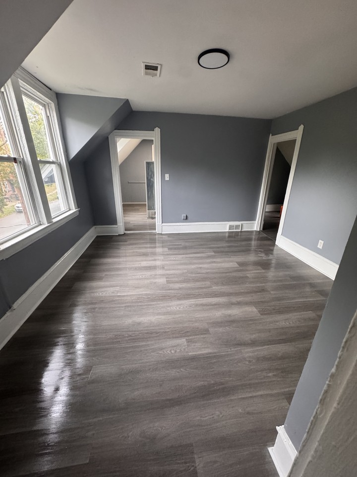 1377 East 66th Street - Photo 5 of 9