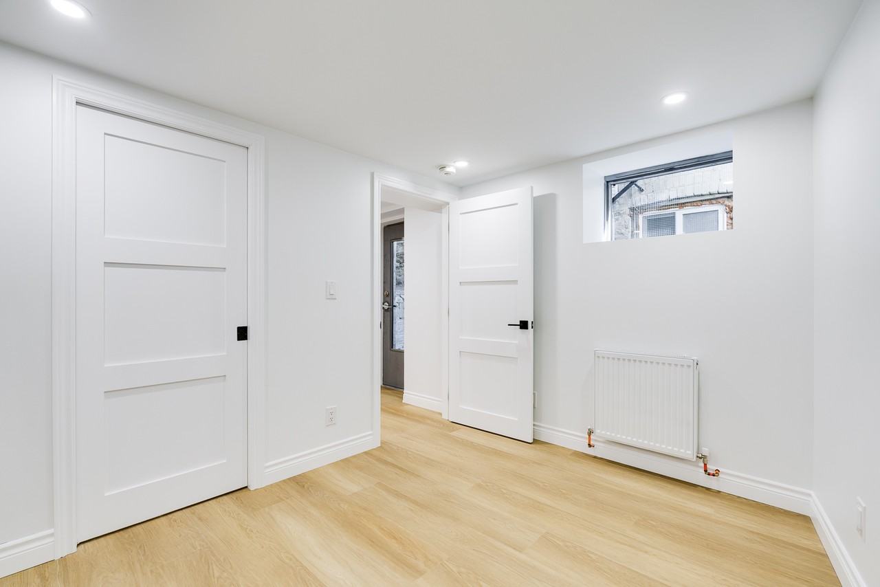 54 Vaughan Road - Photo 7 of 19