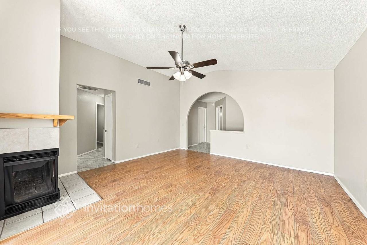 405 E Piute Ave - Photo 3 of 17