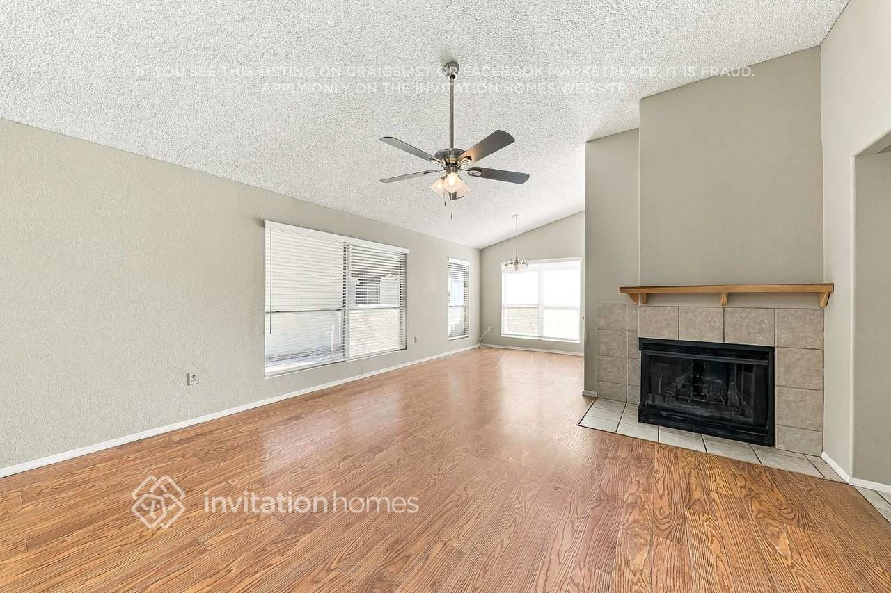 405 E Piute Ave - Photo 4 of 17