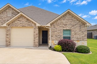 3921 Mobley Cir - Photo 1 of 1