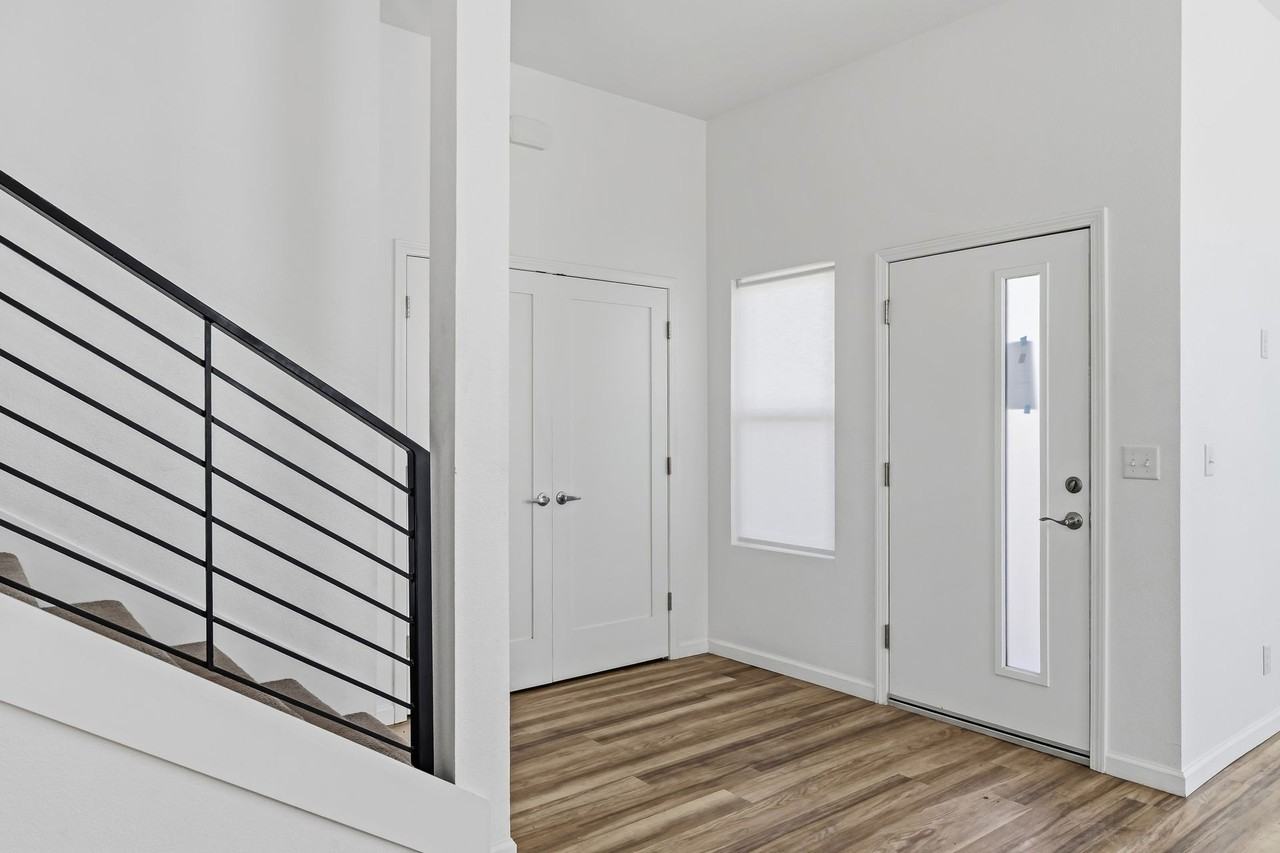 MOVE-IN NOW & RECEIVE NOVEMBER RENT FOR FREE! - Photo 3 of 50