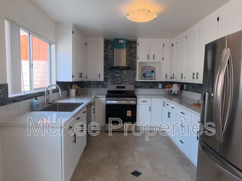1012 11th St - Photo 6 of 20