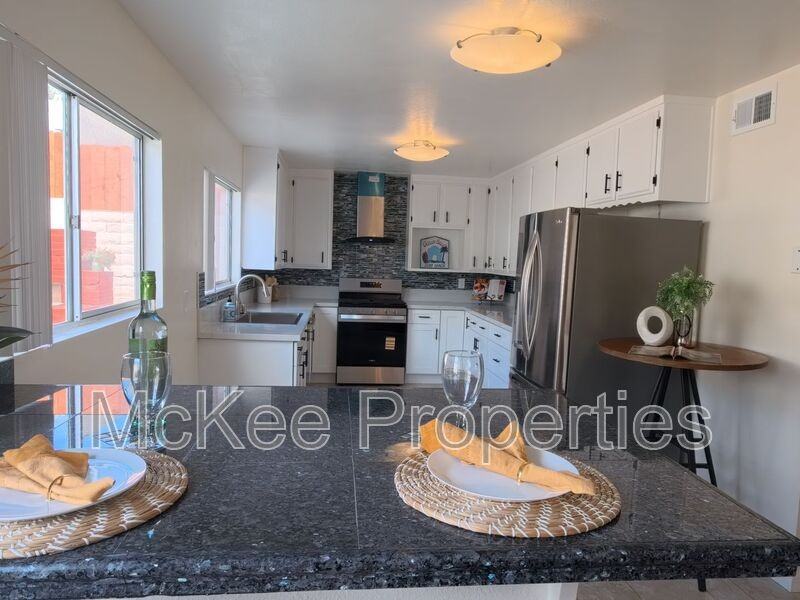 1012 11th St - Photo 7 of 20