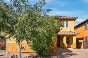 featured image of 3806 E Geronimo St
