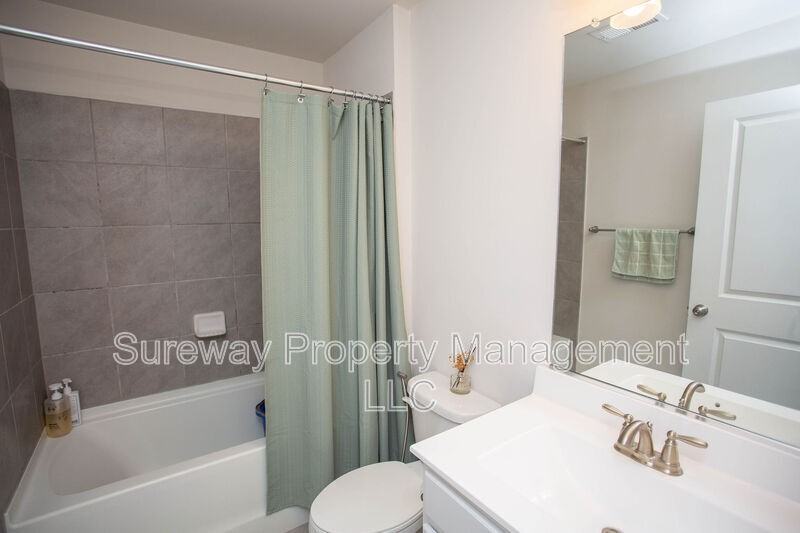 6 Palermo Ln - Photo 7 of 43