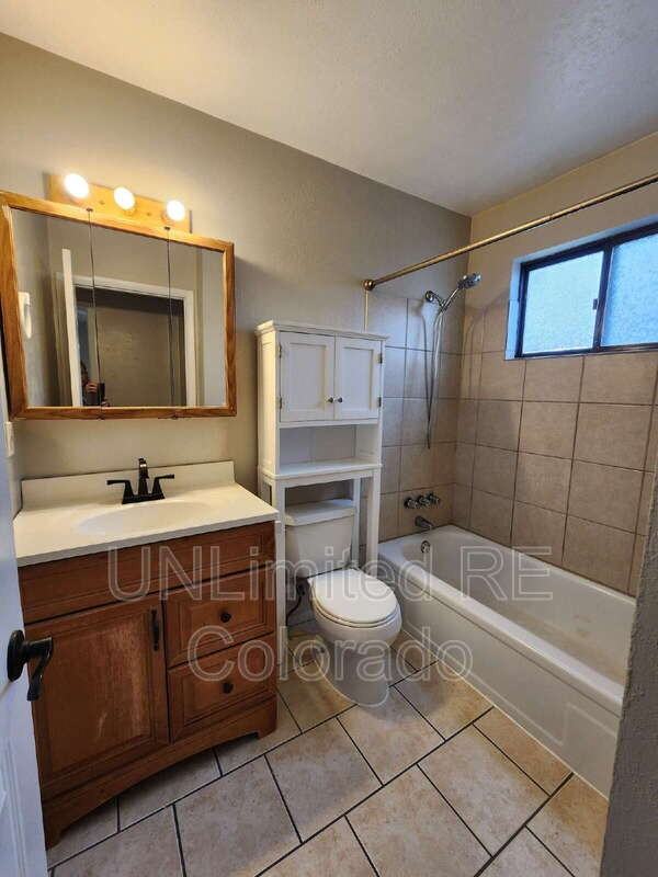 10752 Lewis Cir - Photo 6 of 22