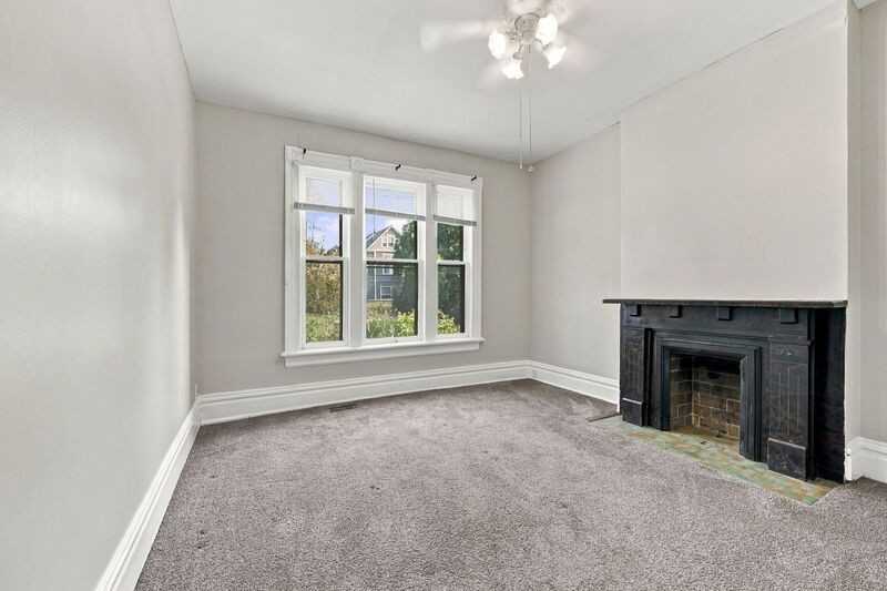 1359 Hunter Ave - Photo 4 of 12