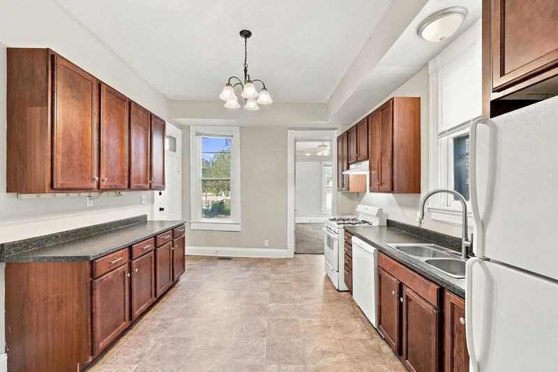 1359 Hunter Ave - Photo 7 of 12