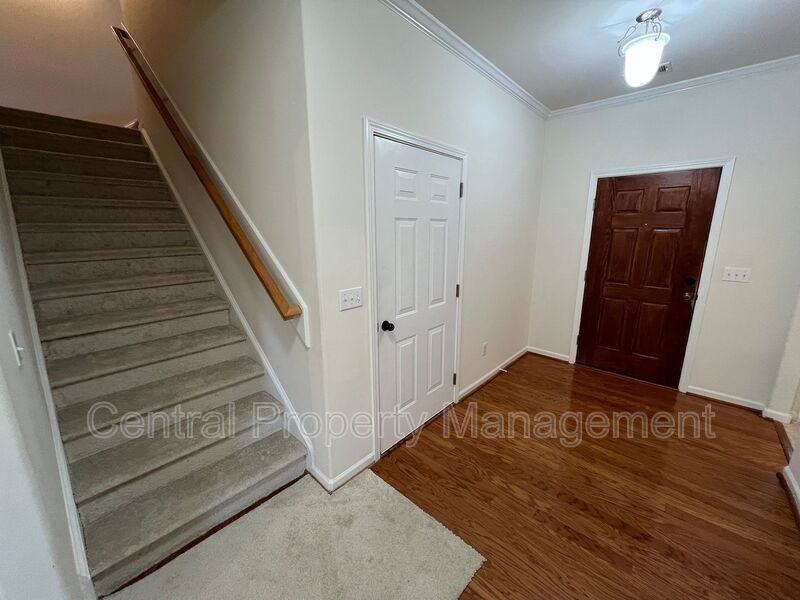 437 Melbourne Ln - Photo 6 of 16