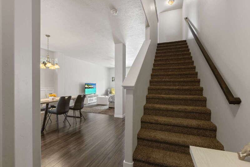 11225 W Arch St - Photo 4 of 31