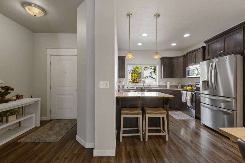 11225 W Arch St - Photo 5 of 31