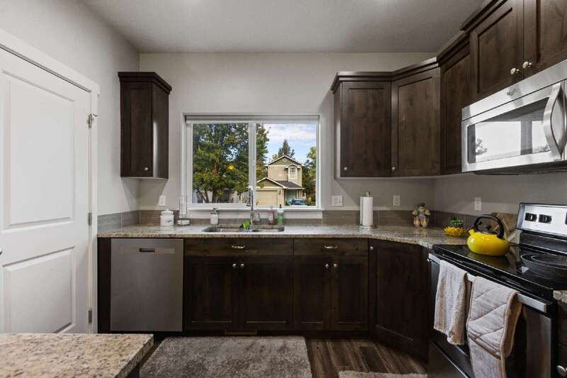 11225 W Arch St - Photo 7 of 31