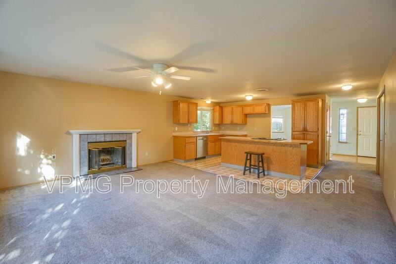 15807 Ne 40th St - Photo 7 of 36