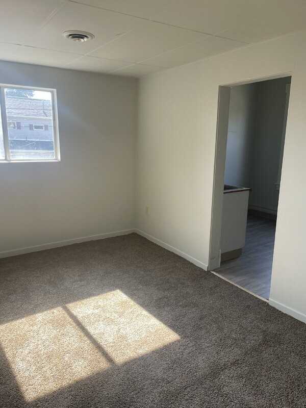 118 Maple Ave #4 - Photo 4 of 11