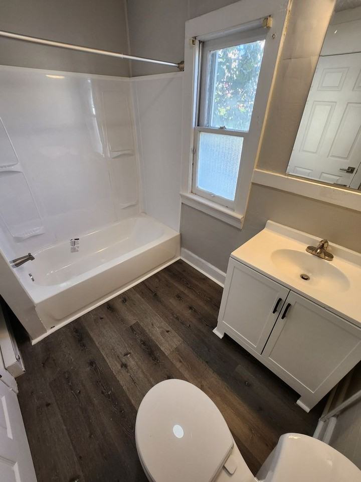 500-502 W Pennsylvania Ave - Photo 5 of 18
