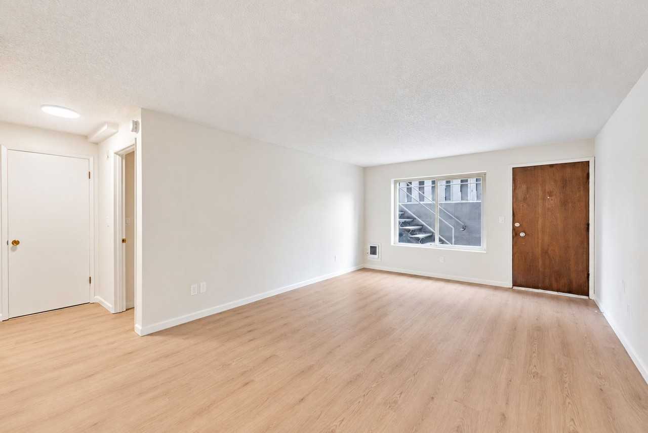 Great location in Ballard - Photo 2 of 29