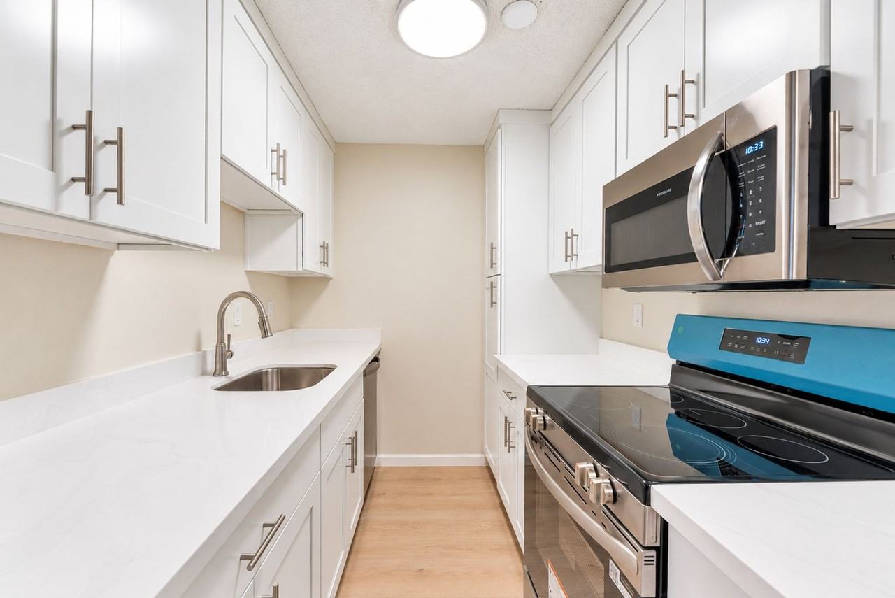 Great location in Ballard - Photo 6 of 29