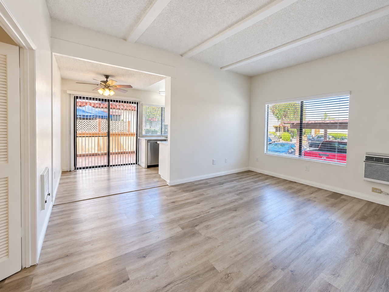 Quail Creek Apts - Riverside - Photo 2 of 8