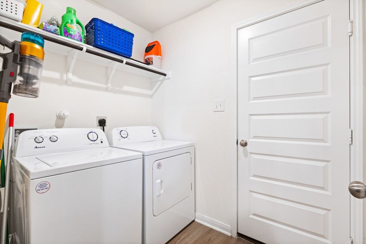 11221 Hollinger Cir - Photo 6 of 25