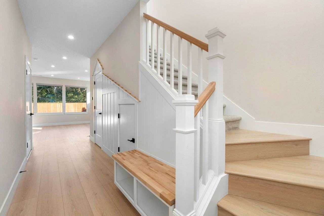 6705 Ne 27th Pl - Photo 2 of 26