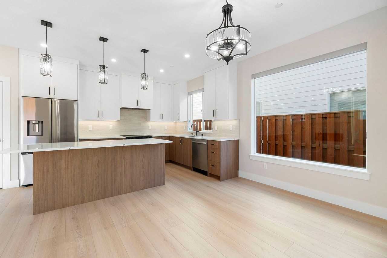 6705 Ne 27th Pl - Photo 7 of 26