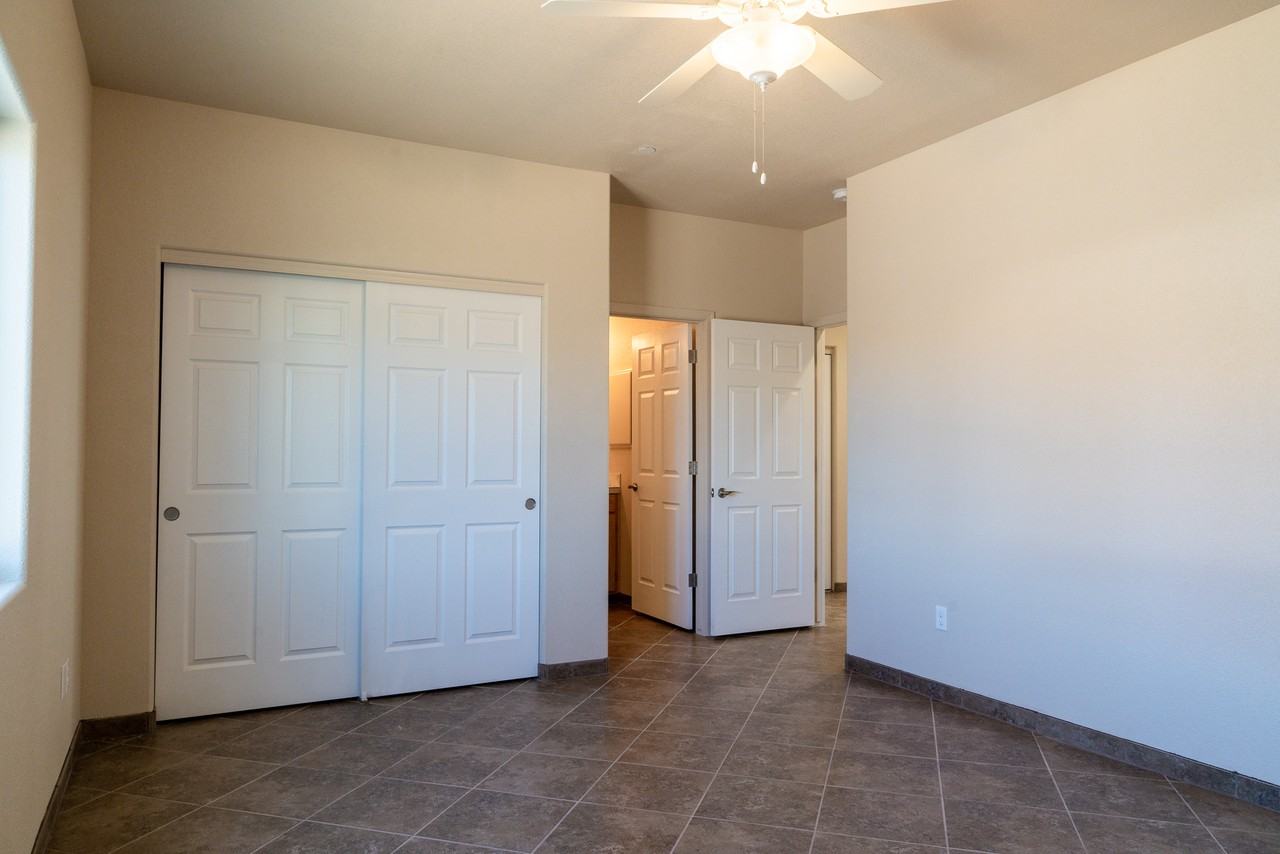 2878 Jamaica Boulevard S. - Photo 6 of 9