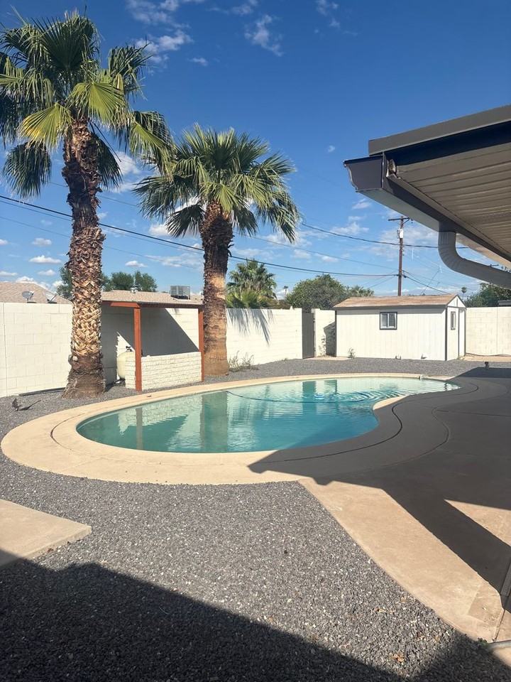 8408 E Wilshire Dr - Photo 3 of 22