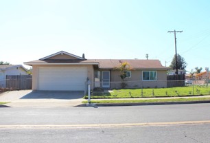 321 Redondo Dr - Photo 1 of 1