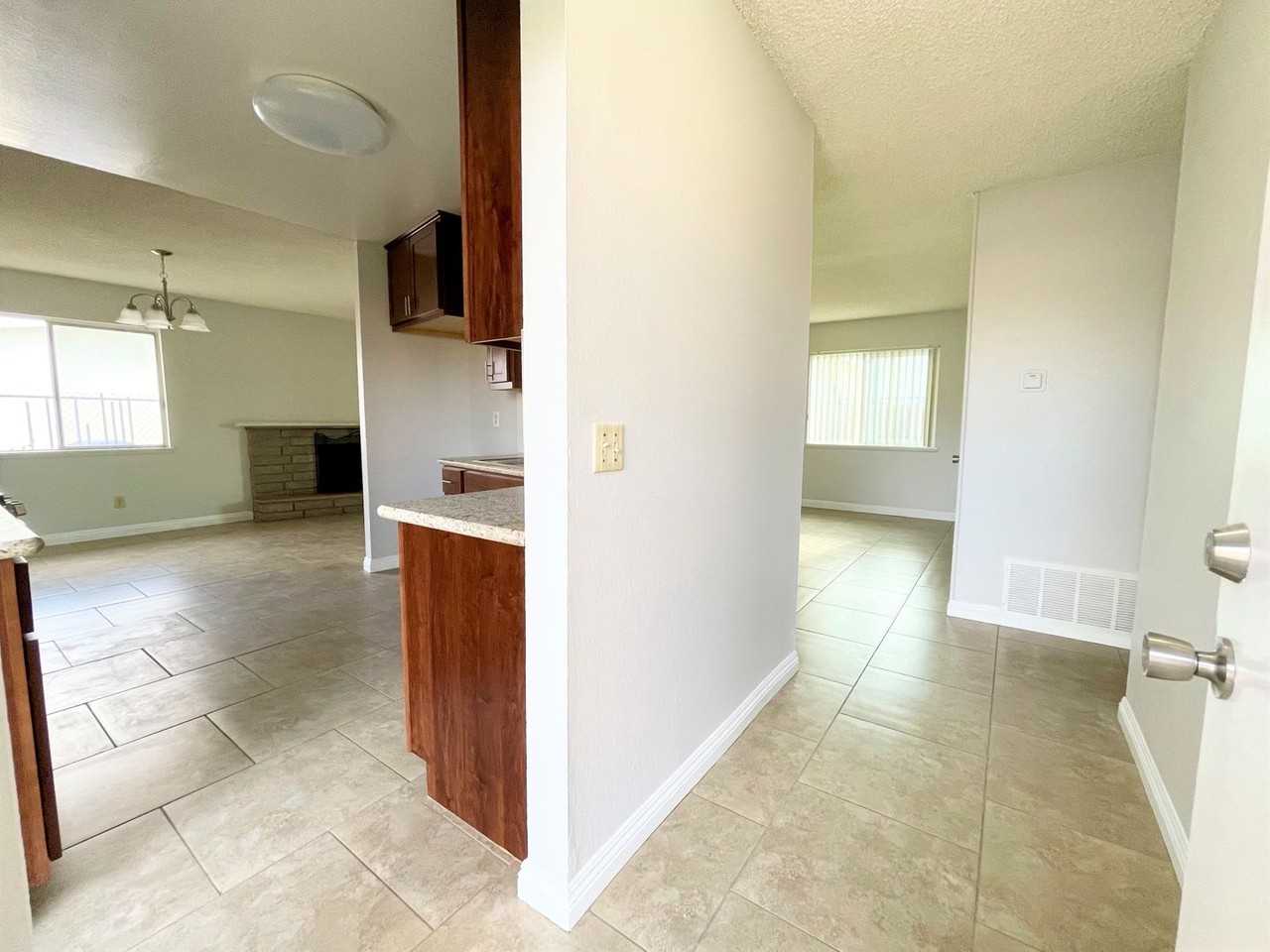 321 Redondo Dr - Photo 2 of 14