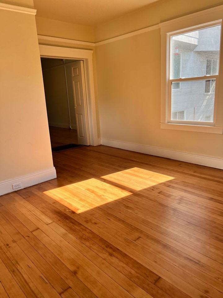 1375 5th Ave - Photo 5 of 9