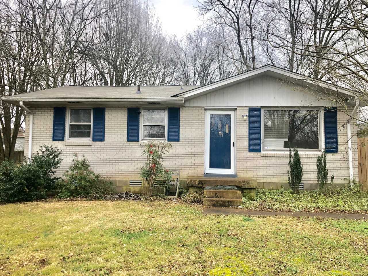 328 Dinwiddie Dr - Photo 3 of 4