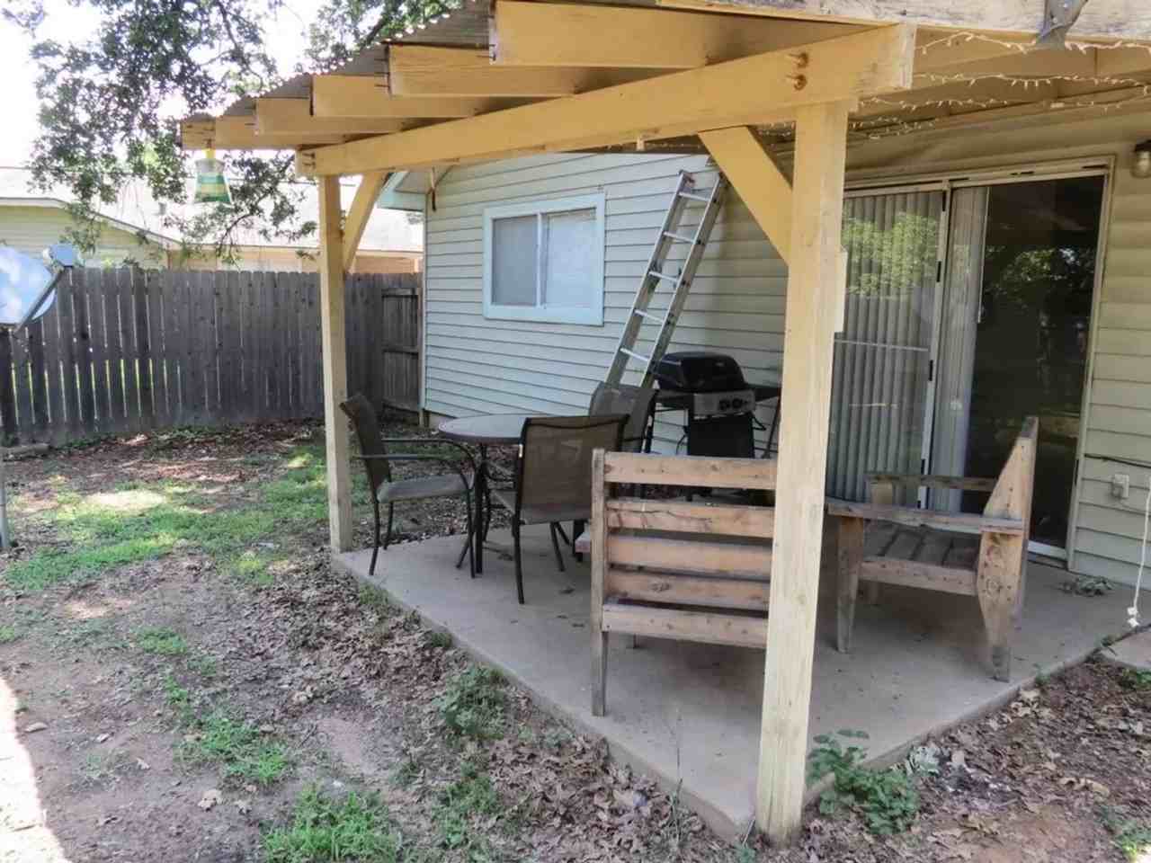 3404 Augusta Ct - Photo 2 of 10